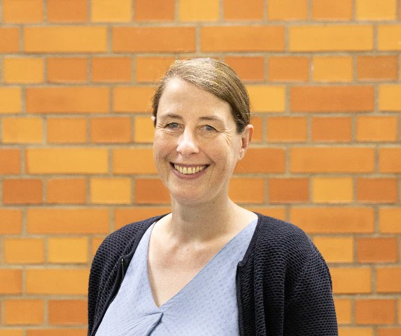 Keller de Souza, Stefanie